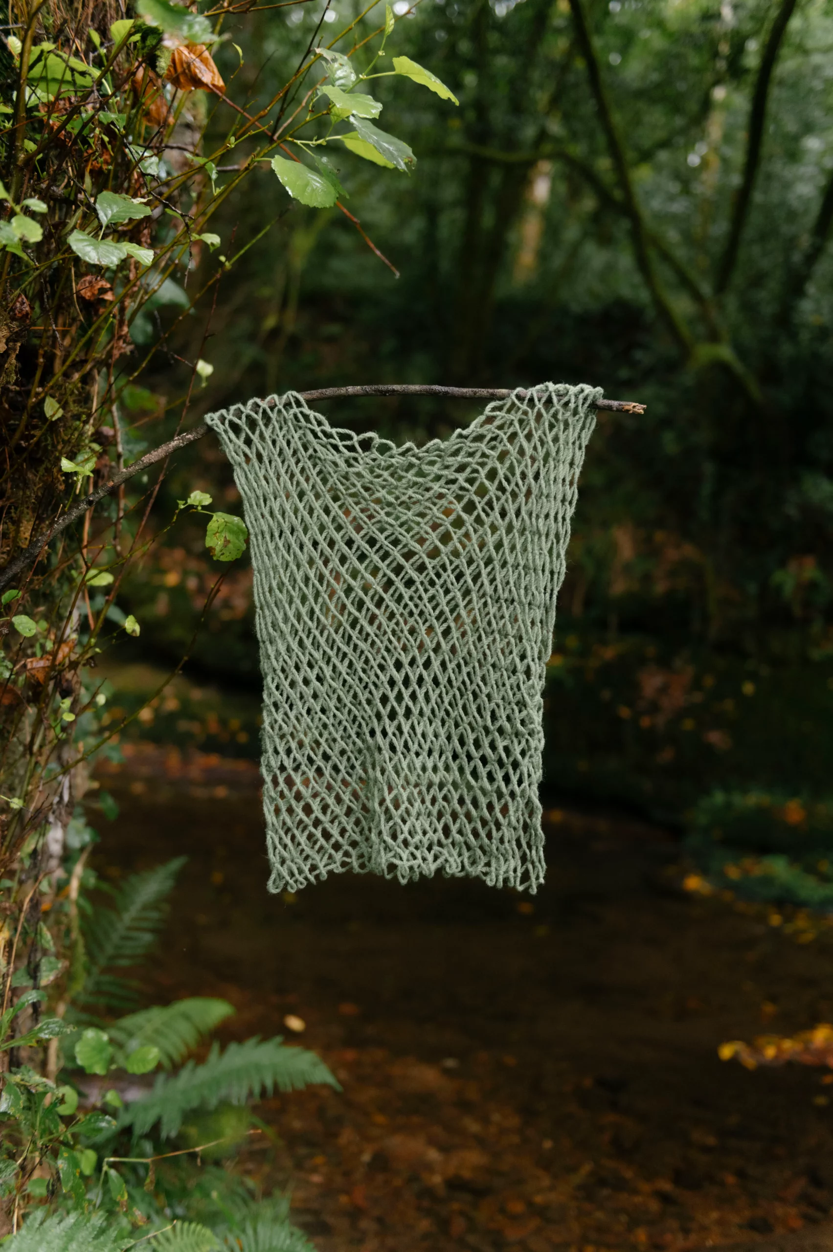 Top bedul verde lana nuedu textiles Top bedul verde colgado lana