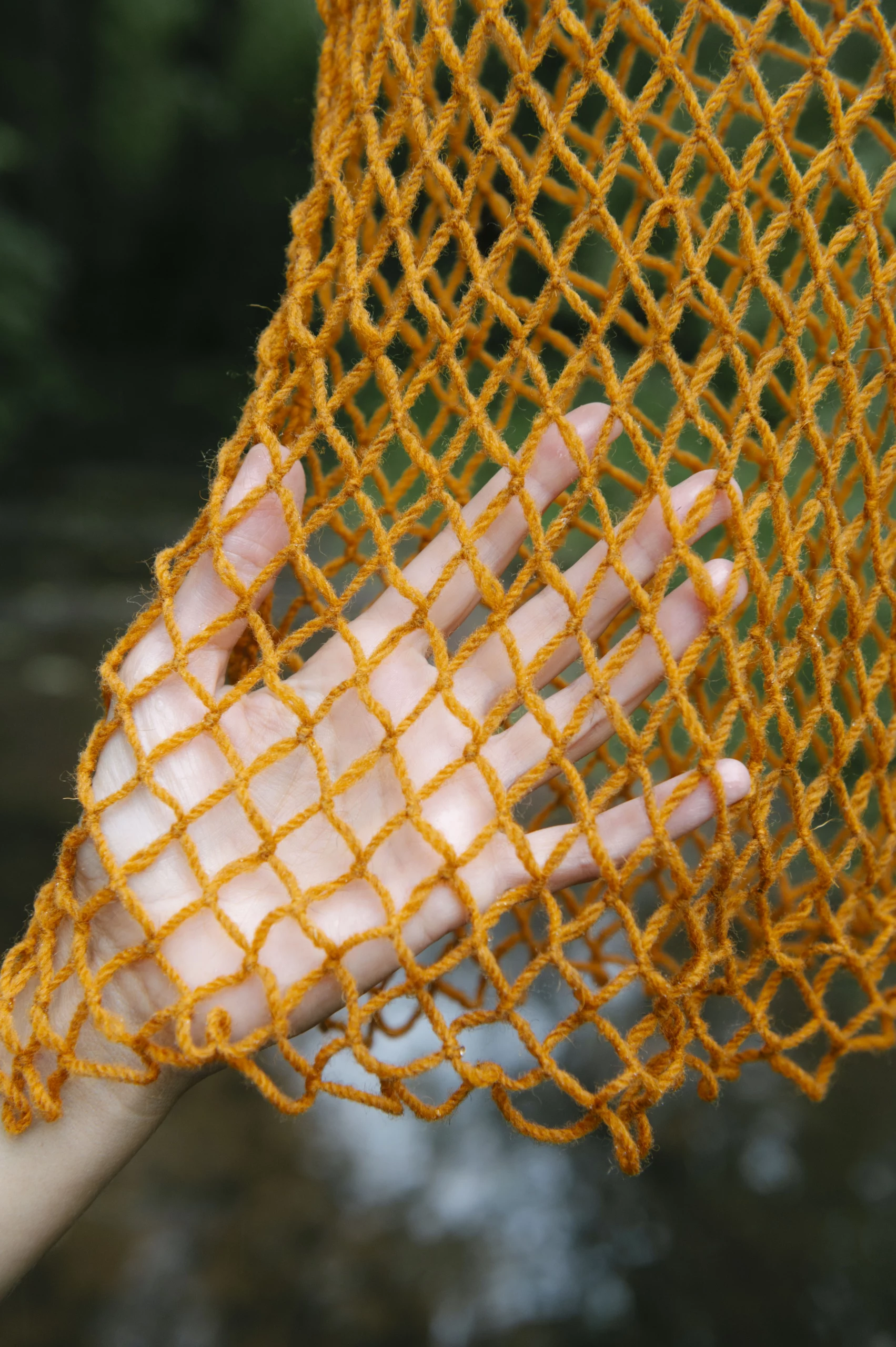 Top bedul naranja lana detalle