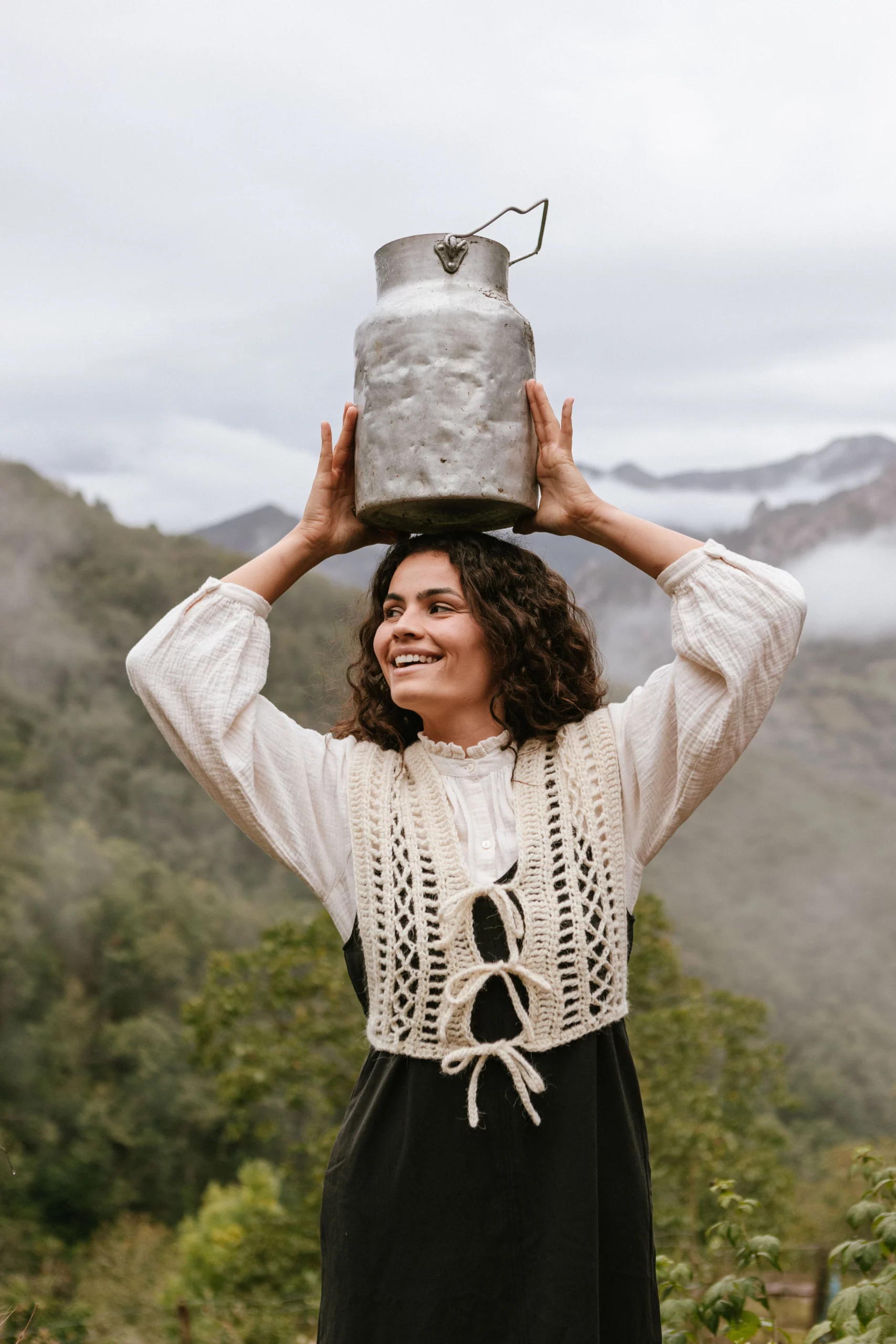 chaleco lana xalda blanco modelo con chaleco xalda blanco