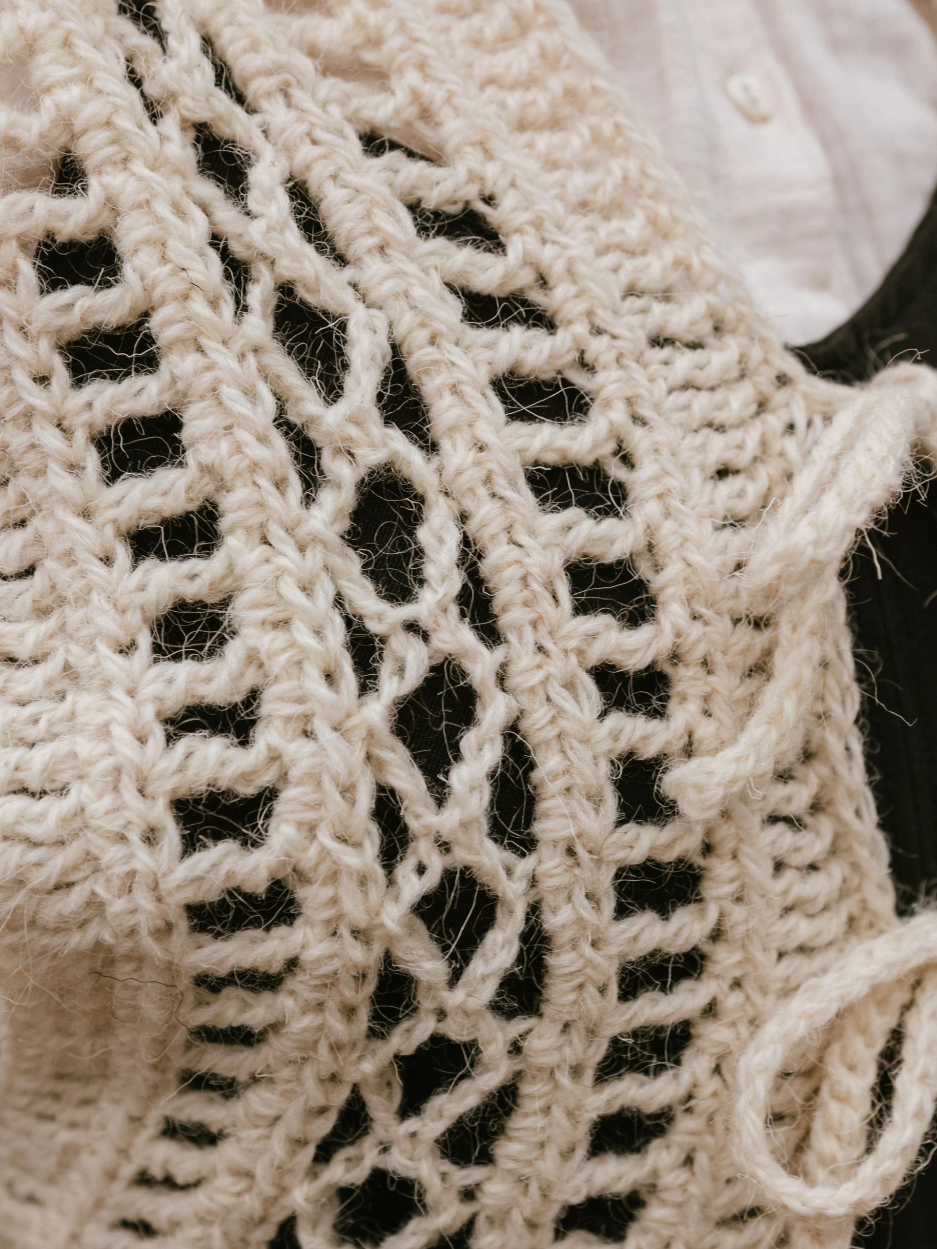 chaleco lana xalda blanco detalle chaleco lana xalda blanco